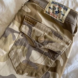 True Religion Camo Cargo Jeans Skinny!